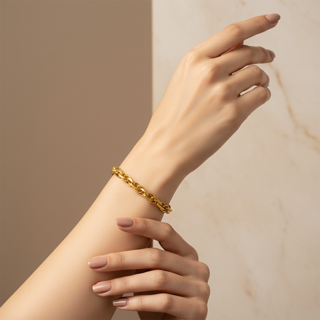 Classic Gold Chain Bracelet – Adjustable Link Design for Effortless Elegance LB10186