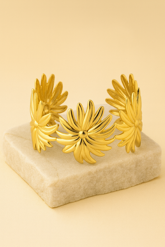 Floral Gold Cuff Bracelet – Bold Daisy-Inspired Statement Bangle LB10183