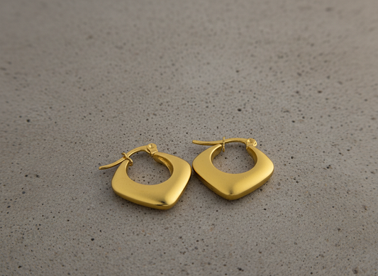 Geometric Matte Gold Hoop Earrings – Modern Minimal Statement Design LE10318