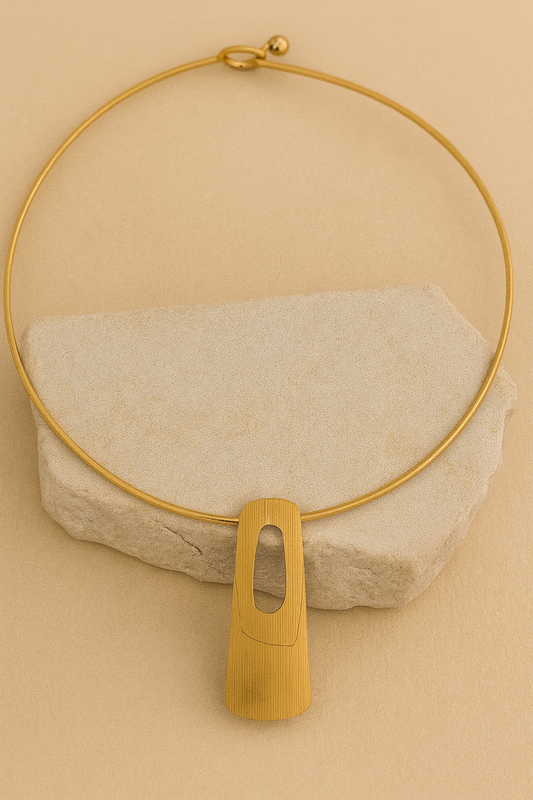 Geometric Open‑Cut Pendant Choker – Gold Collar Necklace LN10198