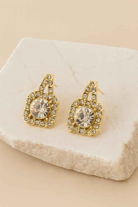 Gold-Plated Crystal Stud Earrings for Women – Glamorous Statement Jewelry LE10305