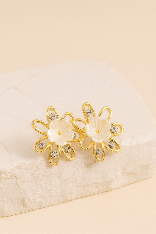 Gold-Plated Floral Stud Earrings with Crystals – Elegant White Flower Design LE10295