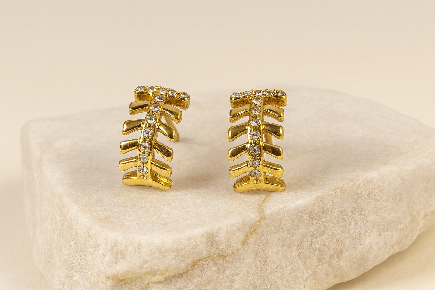 Gold-Plated Stud Earrings with Crystals – Modern Minimalist Jewelry LE10302