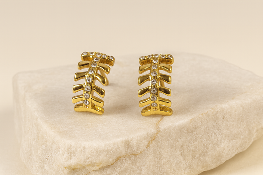 Gold-Plated Stud Earrings with Crystals – Modern Minimalist Jewelry LE10302