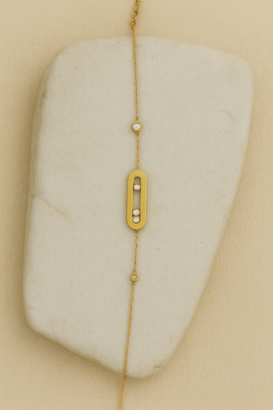Gold Bezel Oval Charm Bracelet – Minimalist Chain LB10118