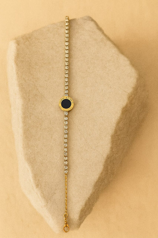 Gold Bracelet – Black Onyx Round Charm with Diamond Tennis Chain Design LB10076