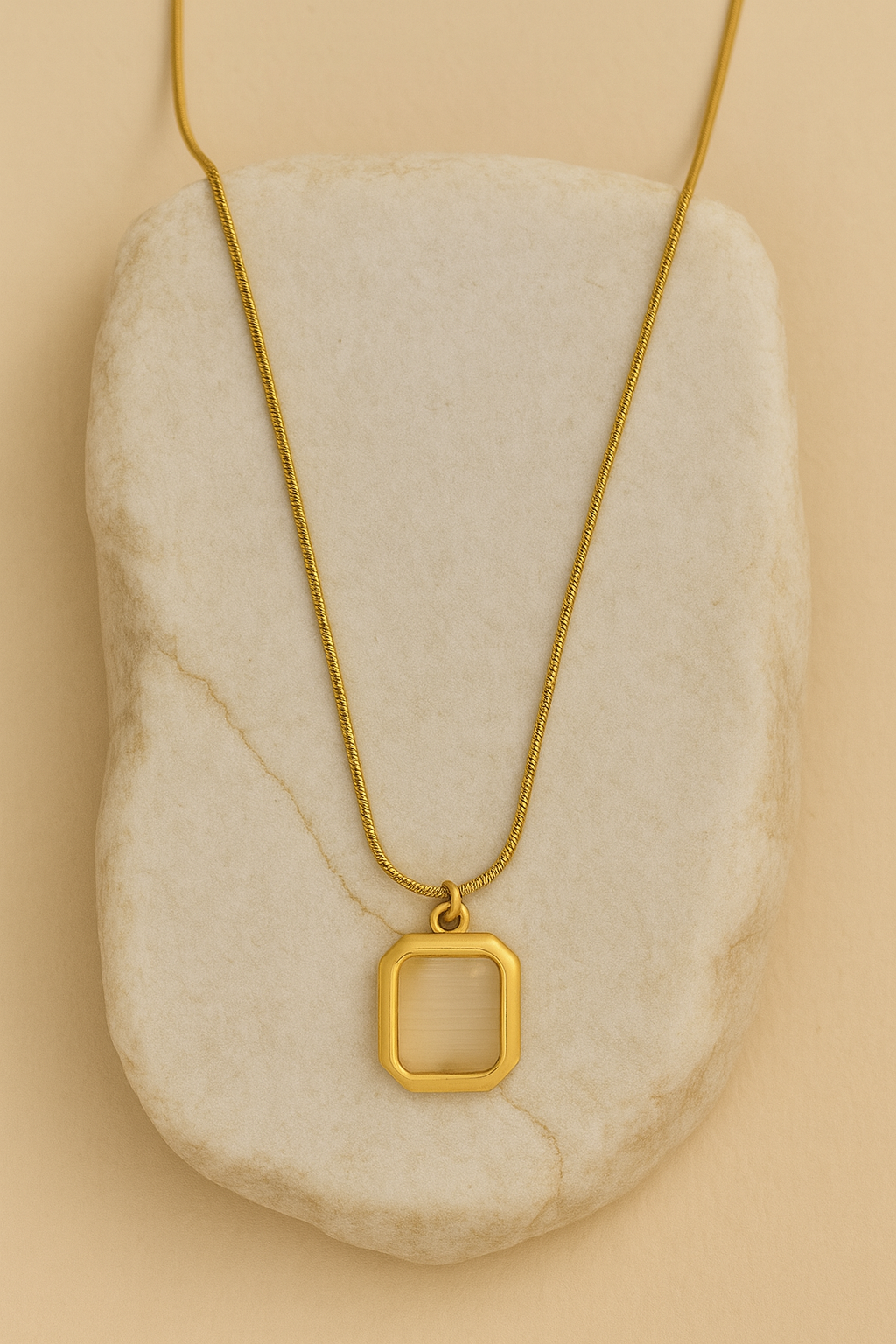 Gold Cat’s Eye Square Pendant Necklace LN10201