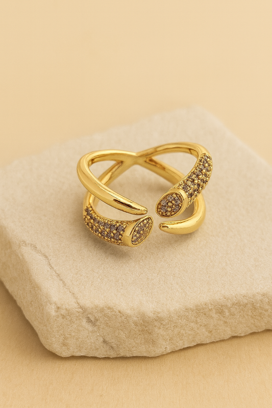 Gold Crossover Pavé Ring LR10118