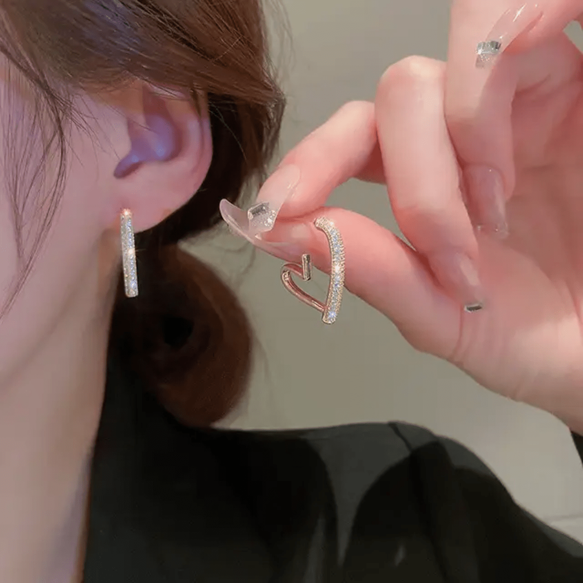 Gold Crystal Heart Hoop Earrings – Dainty Radiance LE10195