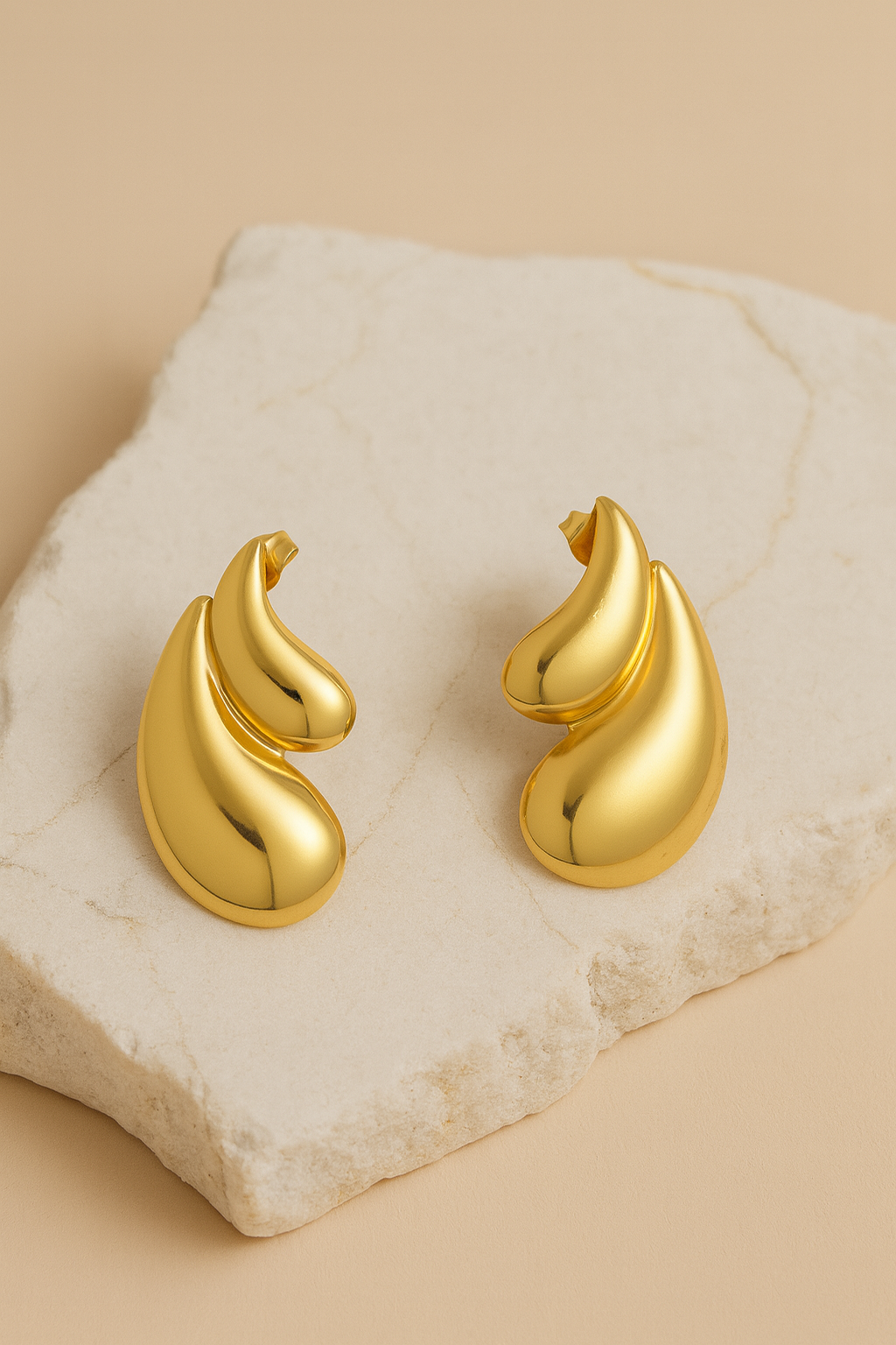 Gold Fluid Teardrop Swirl Stud Earrings LE10254