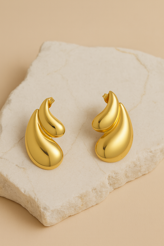 Gold Fluid Teardrop Swirl Stud Earrings LE10254