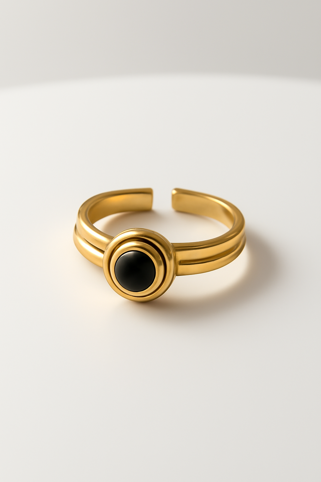 Gold Gemstone Center Ring LR10114