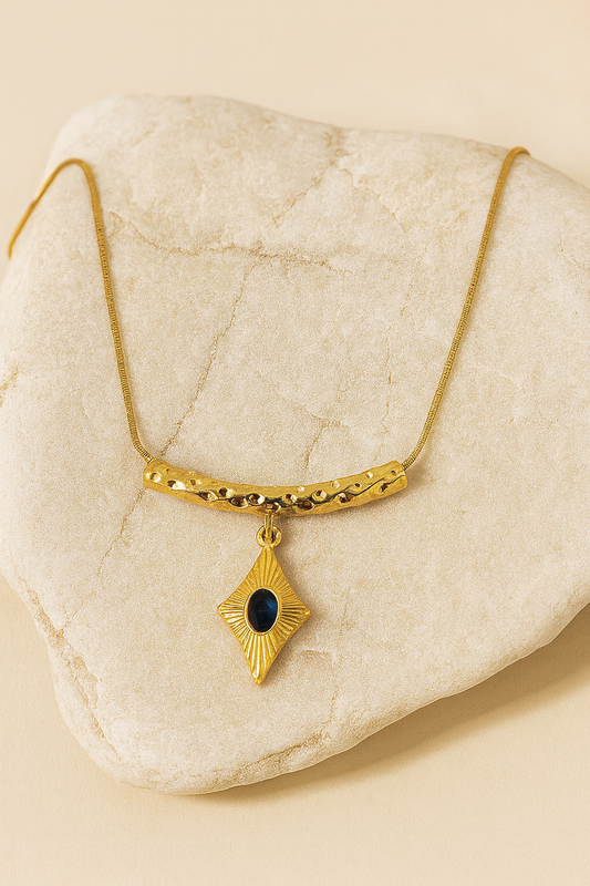 Gold Hammered Bar Black Stone Pendant Necklace LN10222