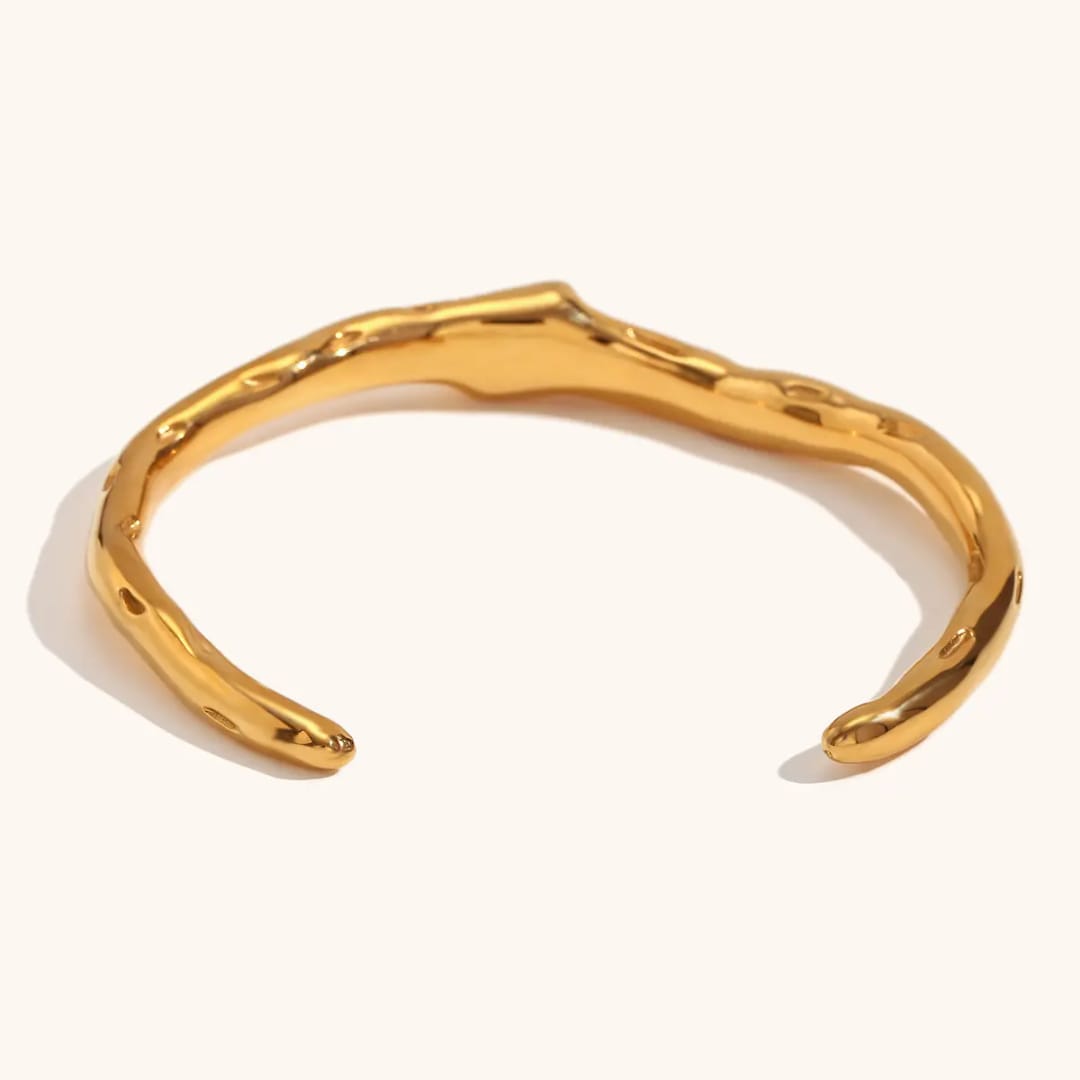 Gold Hammered Open Bangle with Green Gem LB10110