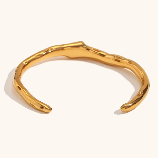Gold Hammered Open Bangle with Green Gem LB10110