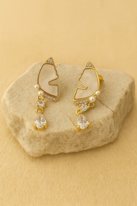 Gold Mother of Pearl Drop Earrings LE10164