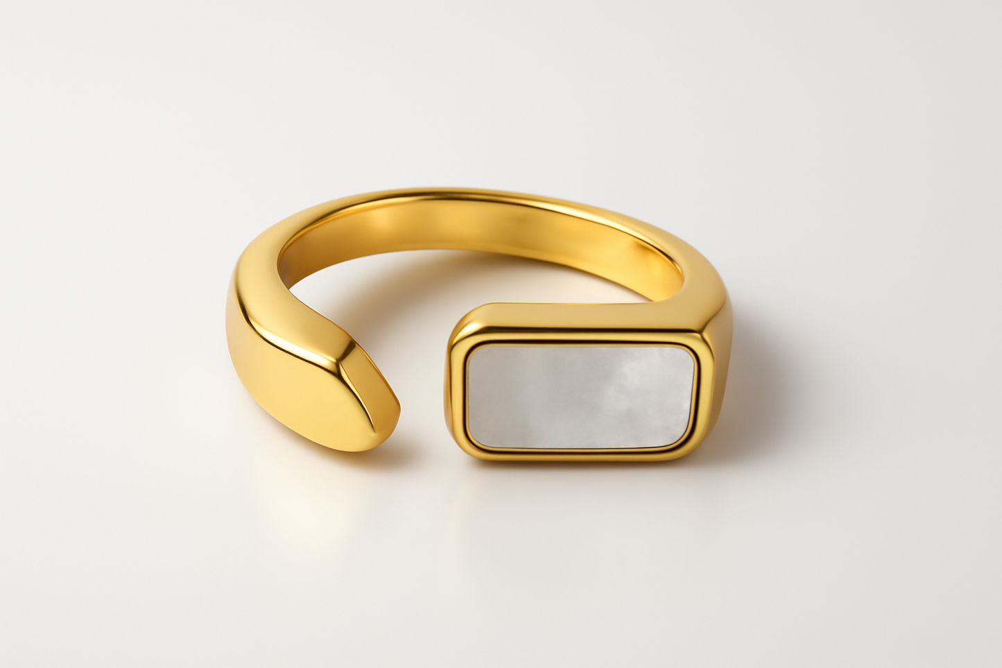 Gold Mother of Pearl Open Ring LR10112