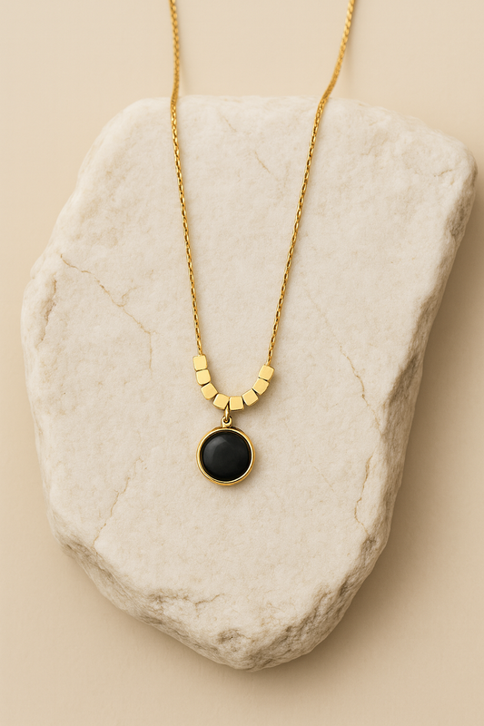 Gold Onyx Round Pendant Cube Bead Chain Necklace LN10203