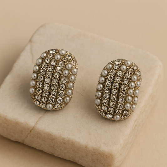Gold Pearl Crystal Pavé Oval Stud Earrings LE10219