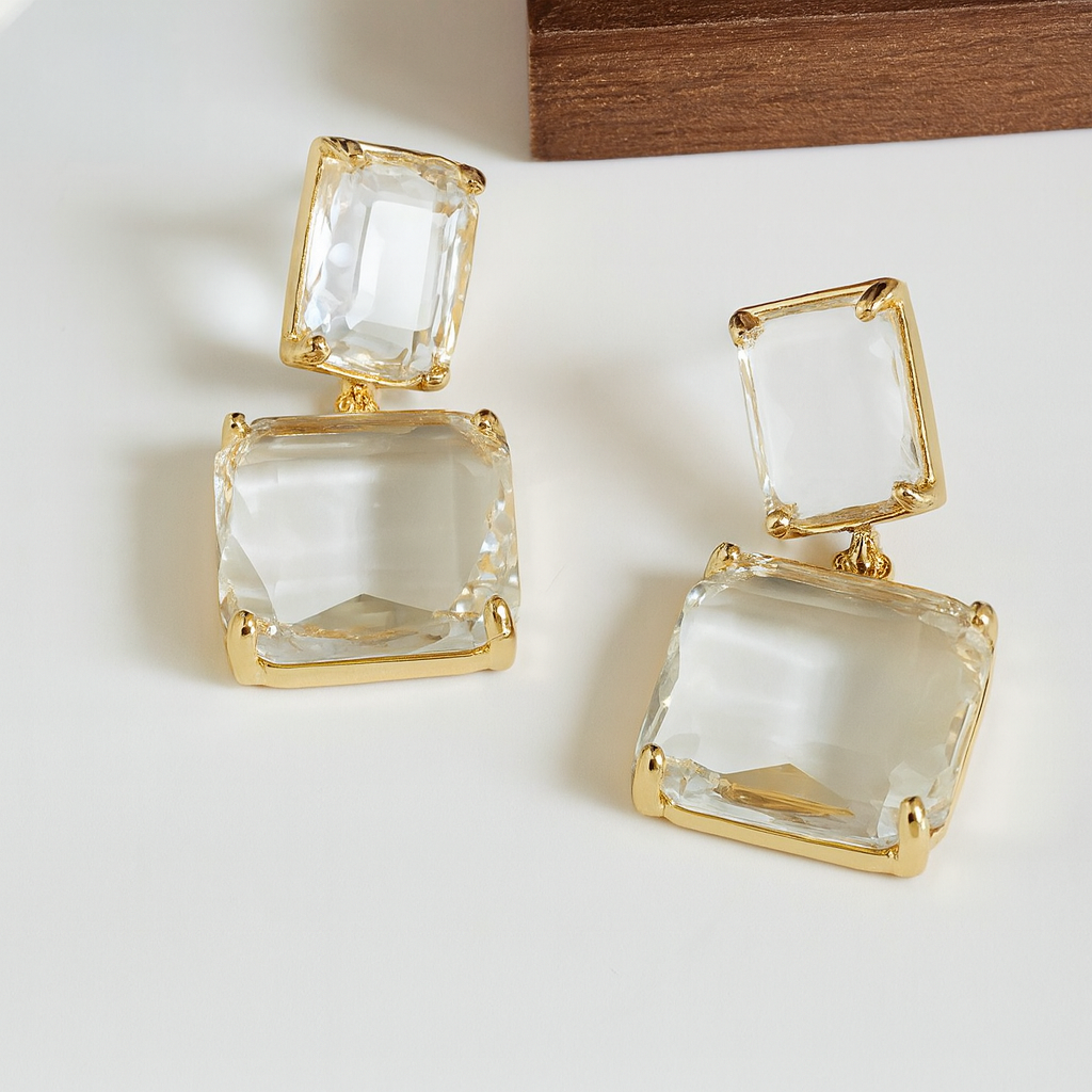 Gold Plated Crystal Drop Earrings – Elegant Statement Jewelry LE10351