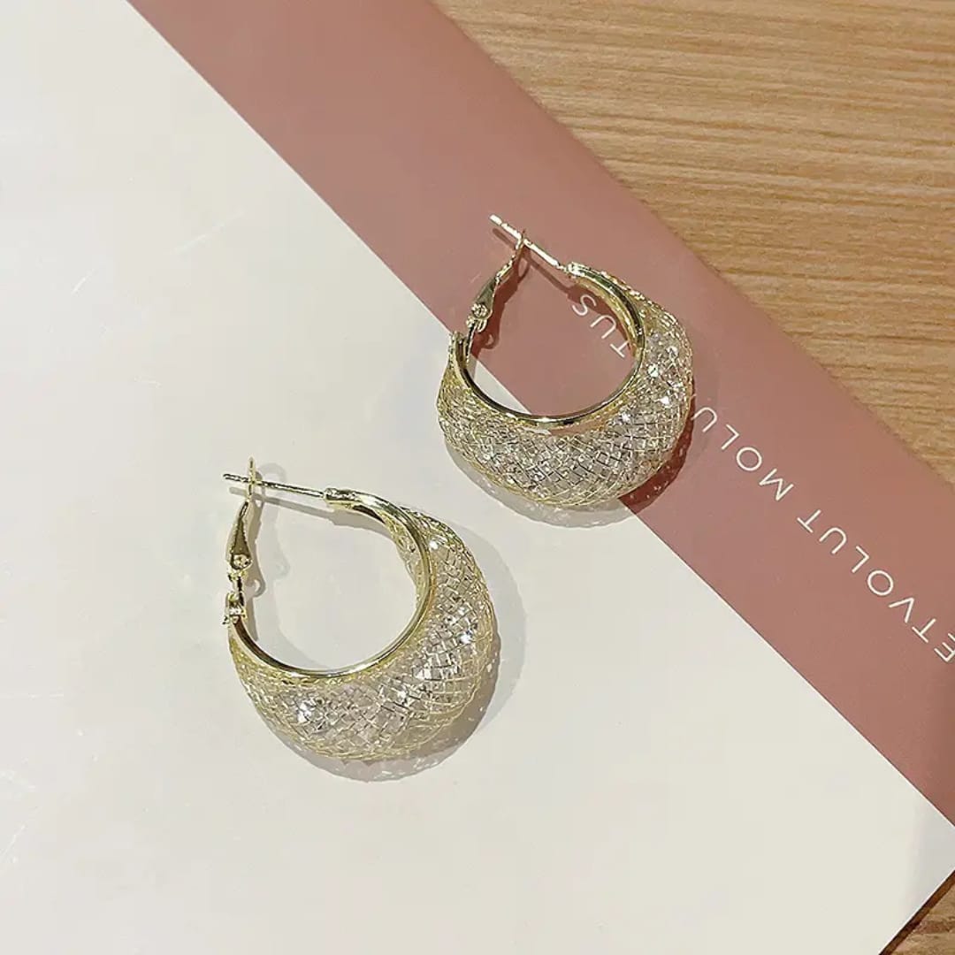 Gold Plated Textured Hoop Earrings – Elegant Statement Jewelry LE10349