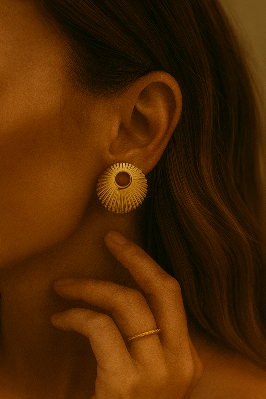 Gold Radiant Shell Disc Stud Earrings LE10226