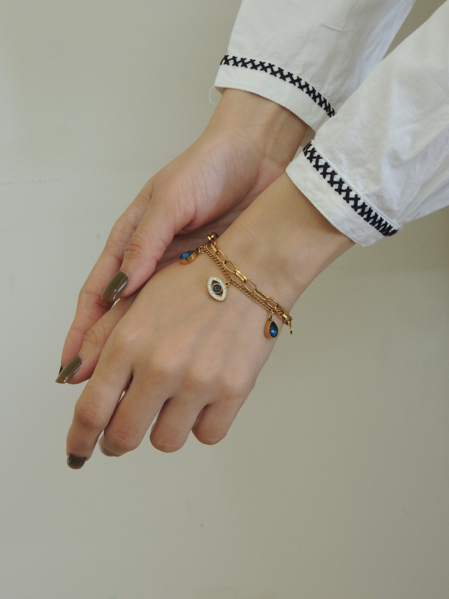 Evil Eye Gold Charm Bracelet – Blue Stone & Symbolic Protection Jewelry for Women LB10205