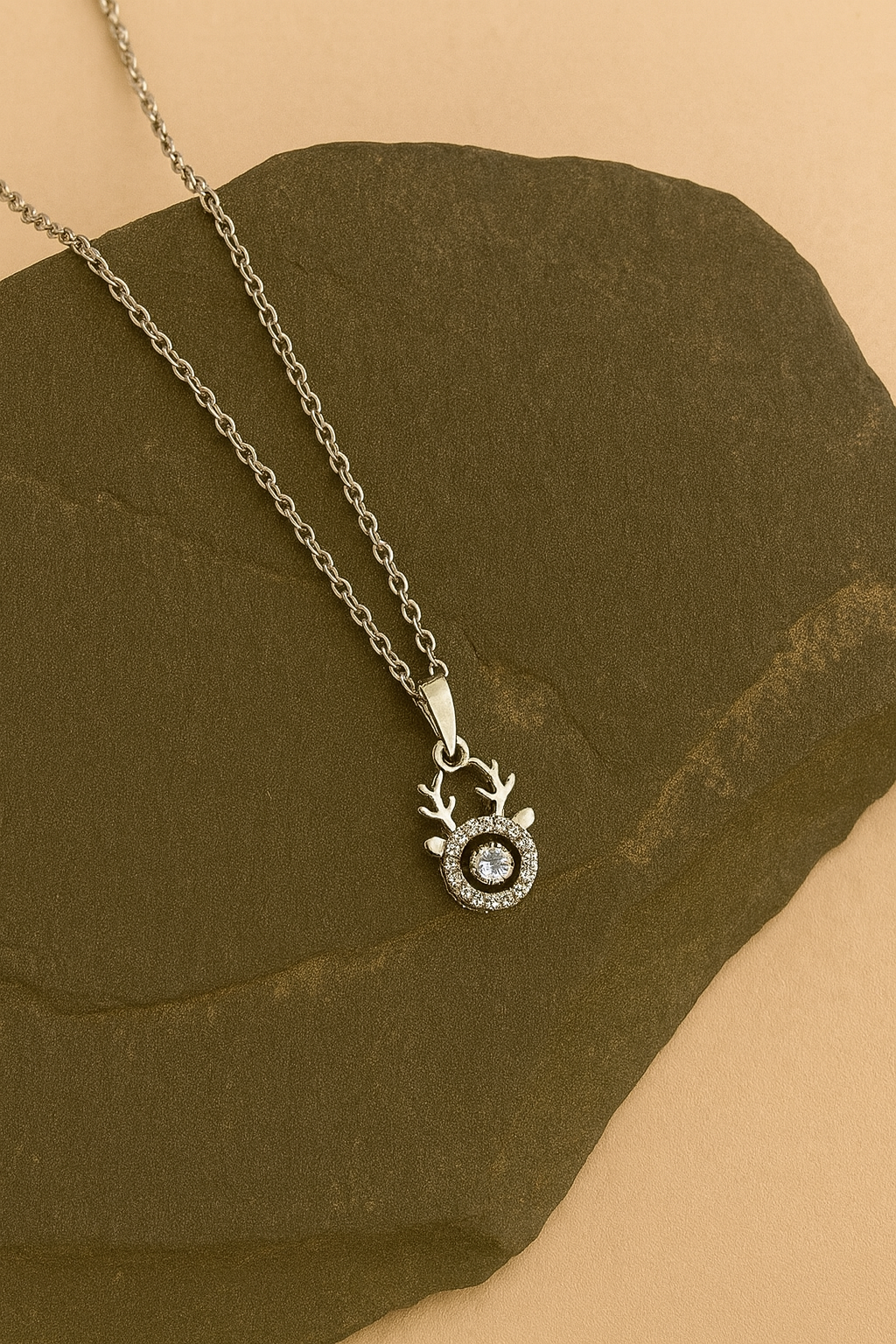 Reindeer Halo Crystal Pendant Necklace in Silver LN10281