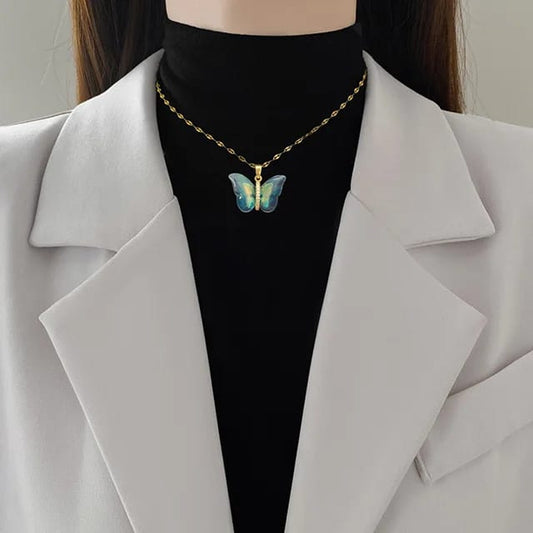 Silver Butterfly Pendant Necklace – Elegant Blue Crystal Charm LN10317