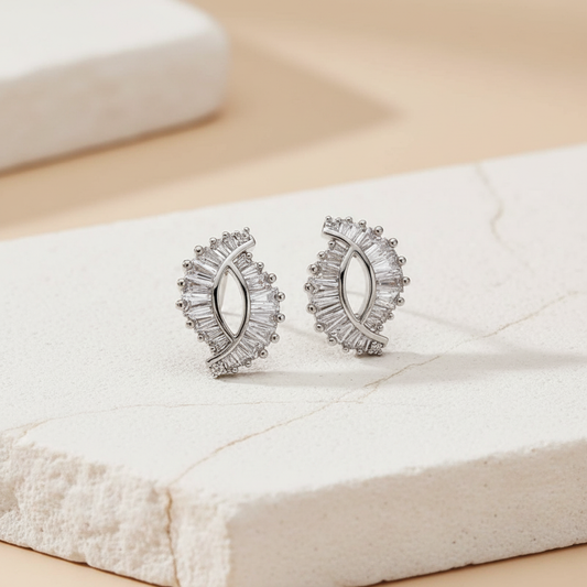Silver Crystal Marquise Stud Earrings – Elegant Diamond-Cut Design LE10325