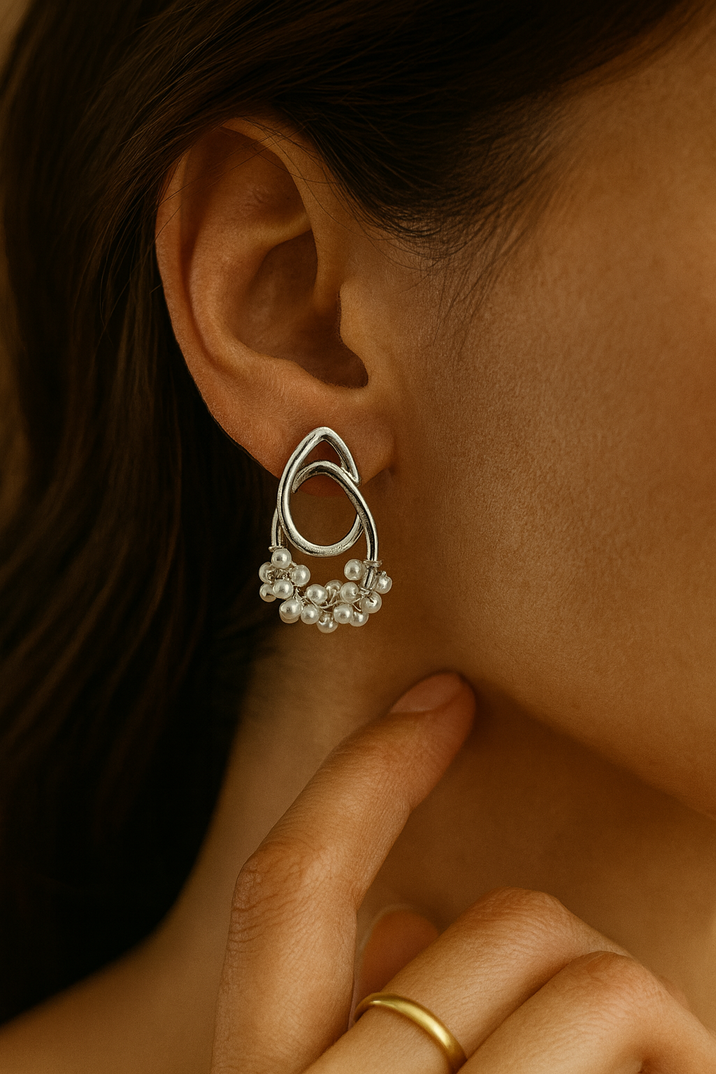 Silver Geometric Pearl Cluster Studs LE10213