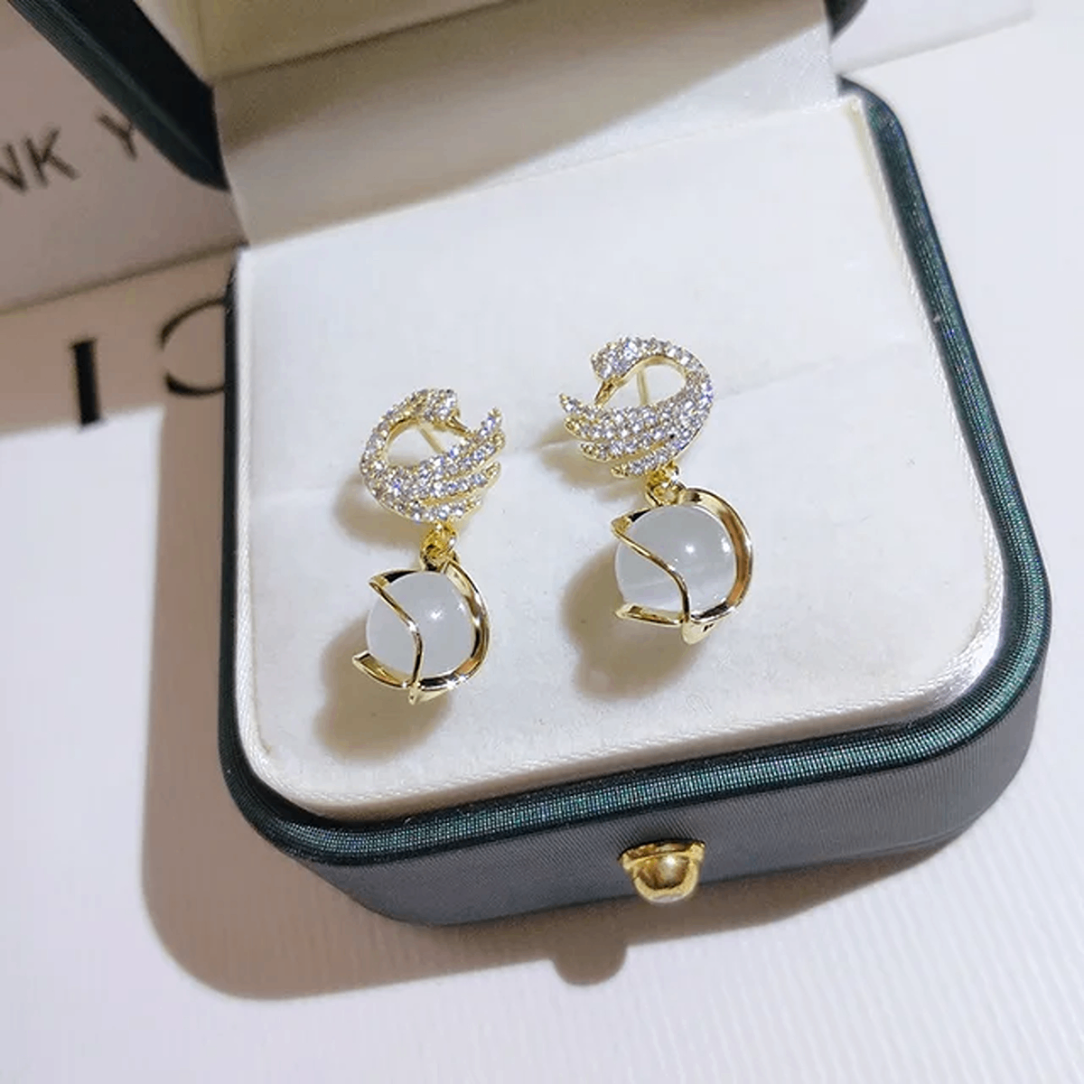 Swan Drop Crystal Dangle Earrings LE10205