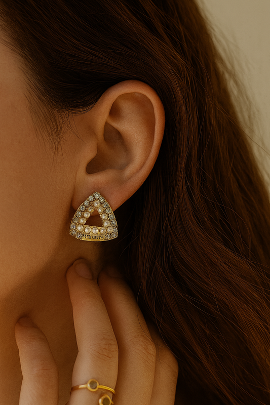 Triangle Pearl and Crystal Stud Earrings – Elegant Geometric Gold Statement LE10313