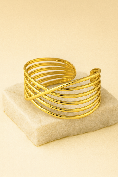 Crisscross Gold Cuff Bracelet – Minimalist Open Bangle for Timeless Elegance LB10185