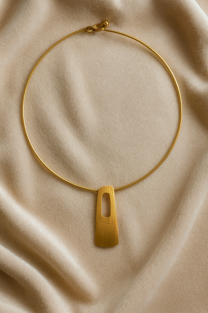 Geometric Open‑Cut Pendant Choker – Gold Collar Necklace LN10198