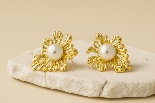Gold-Plated Floral Pearl Stud Earrings – Elegant Statement Jewelry for Women LE10303