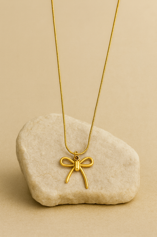Gold Bow Pendant Necklace – Minimal Charm. LN10191