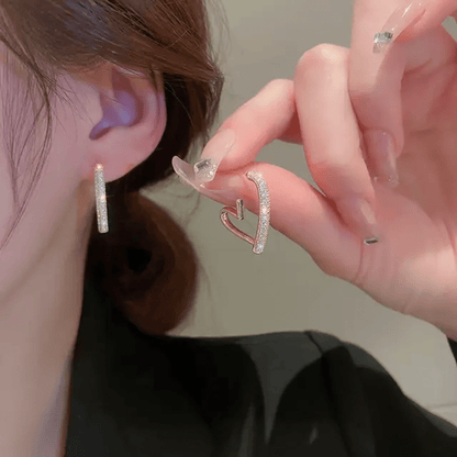 Gold Crystal Heart Hoop Earrings – Dainty Radiance LE10195