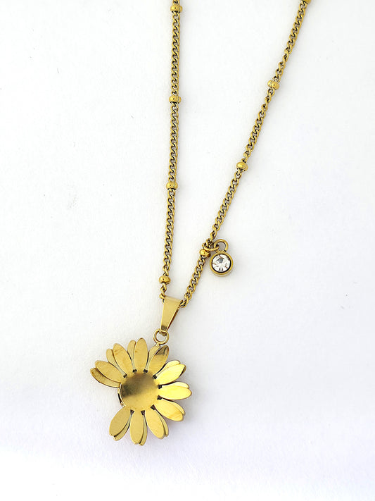 Gold Daisy Flower Pendant Necklace with Crystal Charm – Elegant Floral Jewelry for Women LN10168