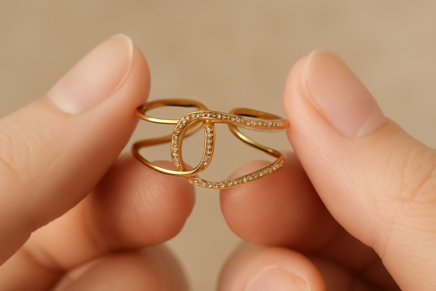 Gold Linked Infinity Ring LR10106
