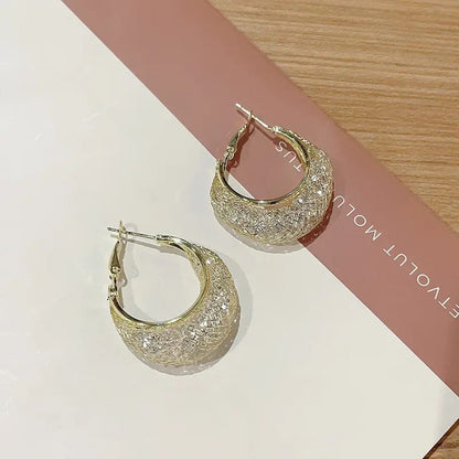 Gold Plated Textured Hoop Earrings – Elegant Statement Jewelry LE10349