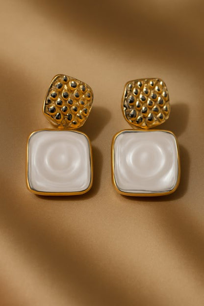 Gold Textured Mother of Pearl Drop Earrings LE10178