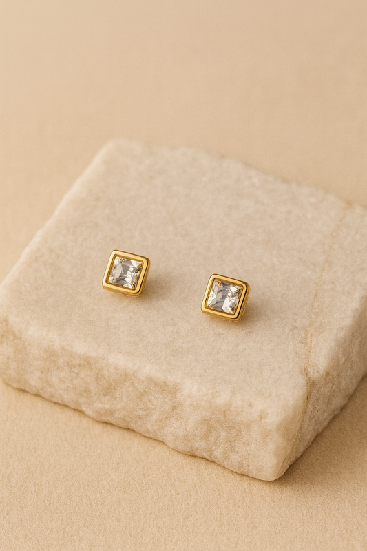6-Pair Gold & Crystal Weekly Stud Earring Set – Elegant Minimal Jewelry Collection LE10340