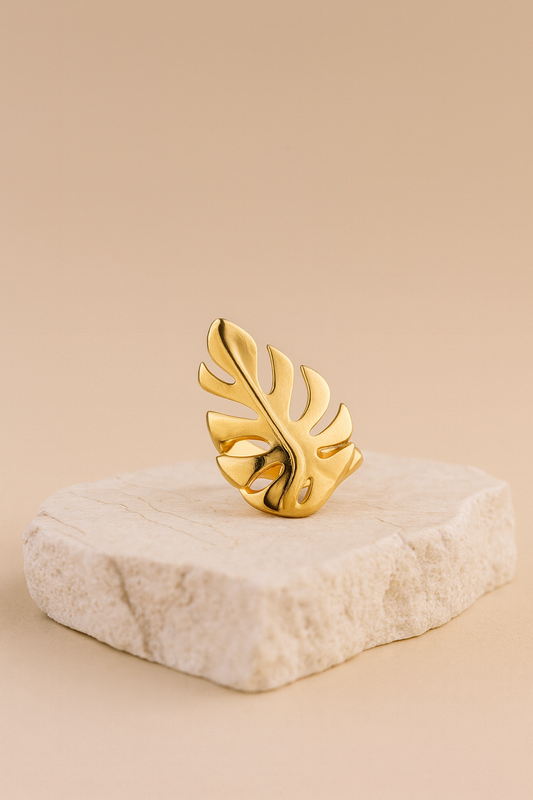 Monstera Leaf Open Ring in Gold LR10174