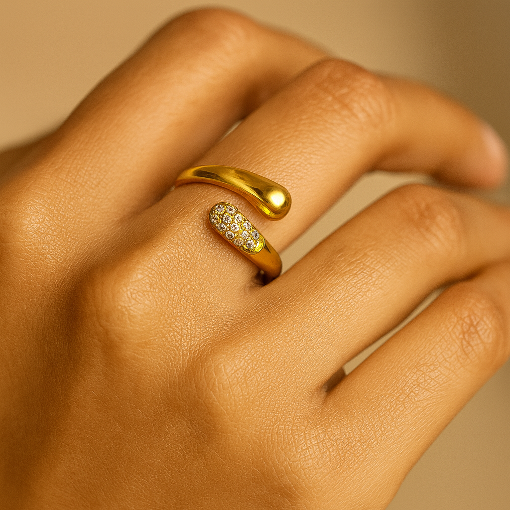 Pavé Nail Open Ring in Gold LR10172