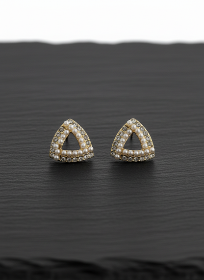 Triangle Pearl and Crystal Stud Earrings – Elegant Geometric Gold Statement LE10313