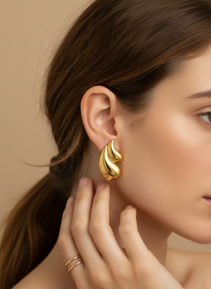 Gold Fluid Teardrop Swirl Stud Earrings LE10254